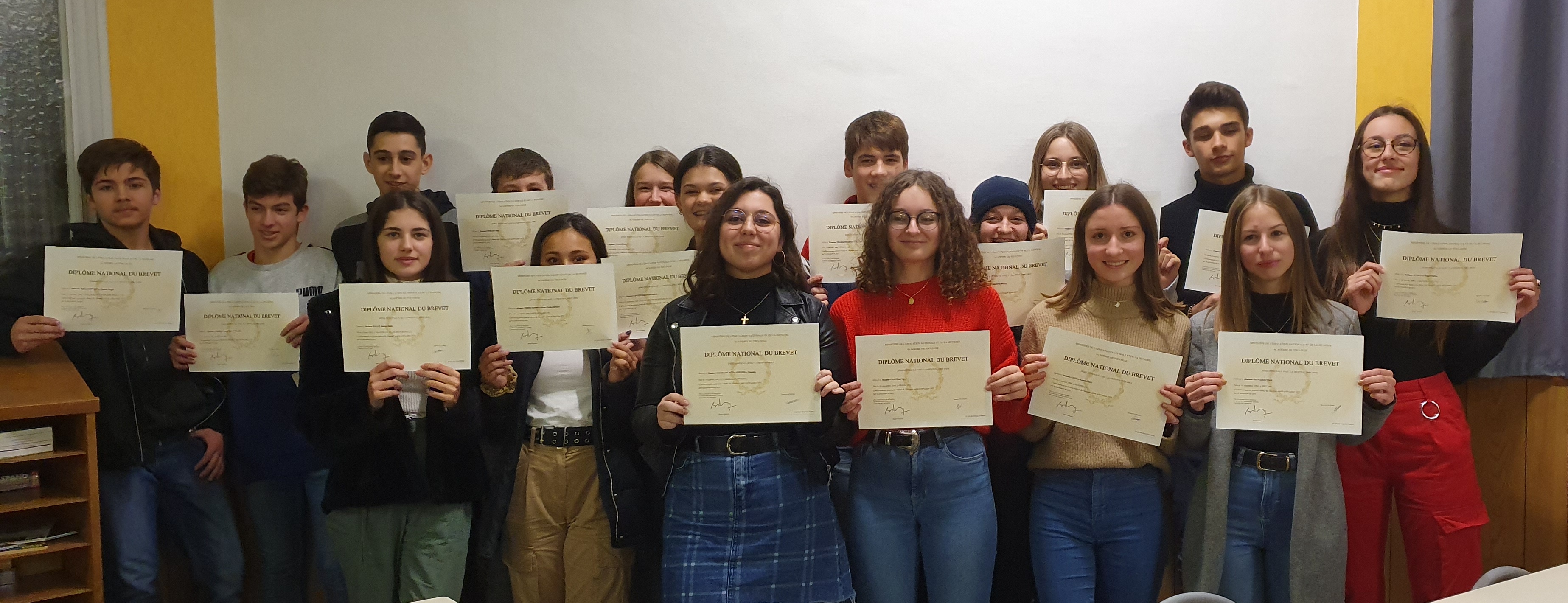 Remise Des Diplomes Du Brevet Des Colleges Au College St Louis De Capdenac Gare Ddec L Enseignement Catholique En Aveyron